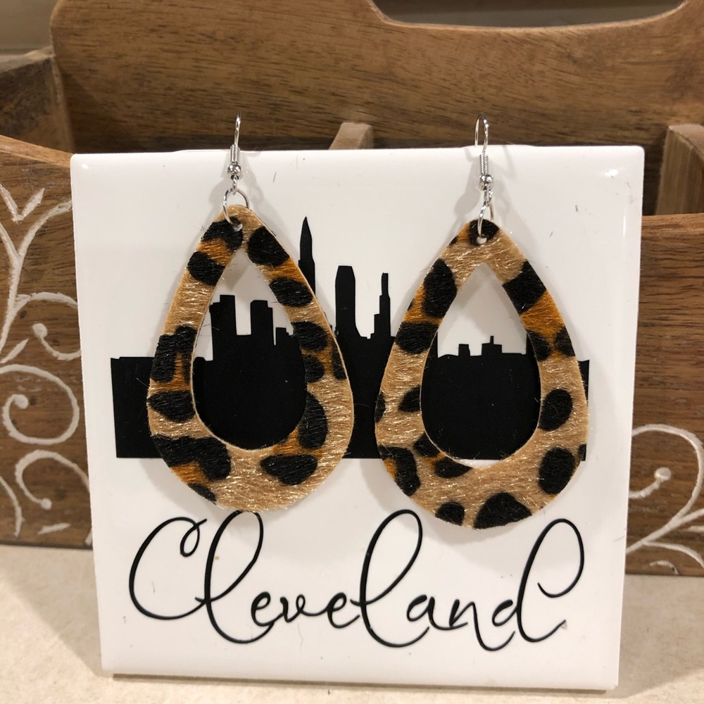 Teardrop leopard print earrings